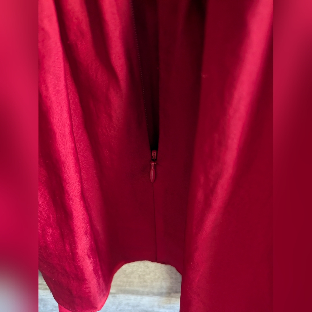 BCBG Raspberry Blouse - Picture 4 of 4